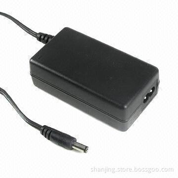 CCTV camera adapter with 100-240vac 12V2A 24Watts maximum output power